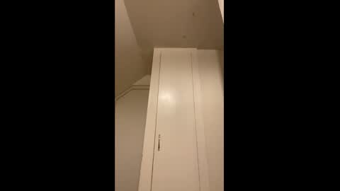     online show from December 15, 5:31 pm