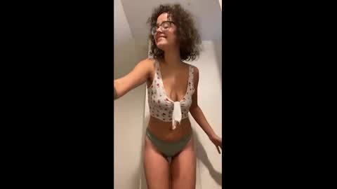     online show from January 5, 6:13 pm