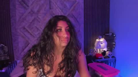 GABRIELA LOPEZ online show from October 5, 4:11 am