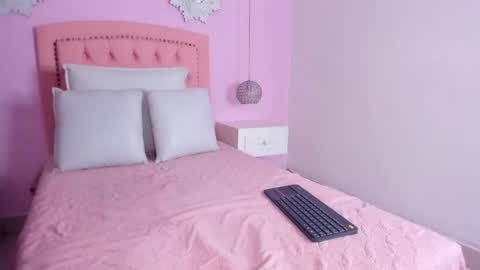 Snapshot of cannelasmith chatting on September 22, 7:38 pm cannelasmith online show from September 22, 7:38 pm