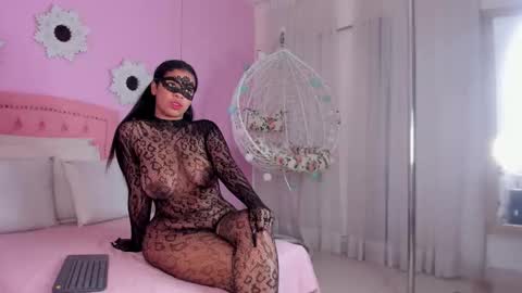 Snapshot of cannelasmith chatting on October 1, 7:31 pm cannelasmith online show from October 1, 7:31 pm