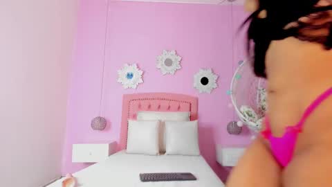 Snapshot of cannelasmith chatting on November 24, 6:29 pm cannelasmith online show from November 24, 6:29 pm