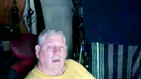 canoelicker69 online show from October 17, 5:26 pm