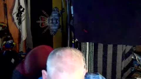 canoelicker69 online show from December 3, 8:40 pm