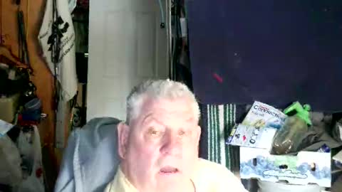 canoelicker69 online show from February 12, 7:42 pm