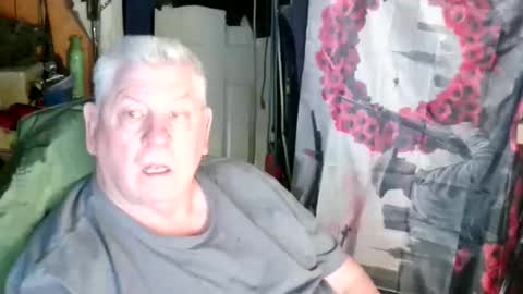 canoelicker69 online show from April 29, 7:31 pm