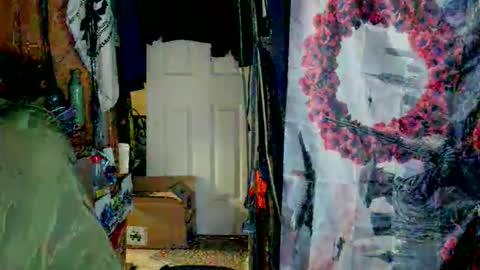 canoelicker69 online show from April 30, 9:19 pm