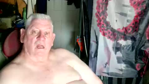 canoelicker69 online show from May 9, 2:55 pm