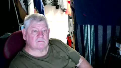 canoelicker69 online show from July 13, 8:11 pm