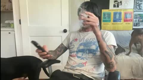 cantleavethehouse online show from February 1, 10:19 pm