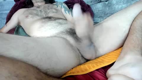 canuk1983 online show from September 26, 1:26 pm