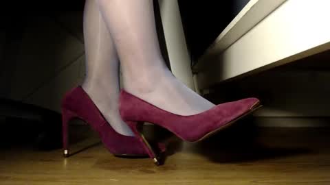 Miss Di online show from November 1, 8:33 pm