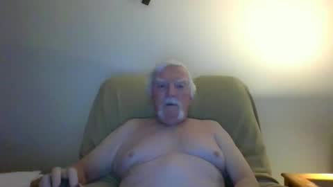 Snapshot of capecod21 chatting on December 28, 1:28 pm capecod21 online show from December 28, 1:28 pm