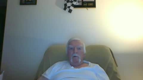 Snapshot of capecod21 chatting on January 12, 12:55 pm capecod21 online show from January 12, 12:55 pm