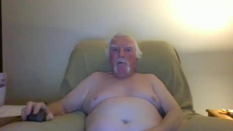 Snapshot of capecod21 chatting on January 21, 10:08 pm capecod21 online show from January 21, 10:08 pm