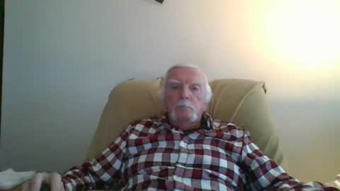 Snapshot of capecod21 chatting on January 26, 6:27 pm capecod21 online show from January 26, 6:27 pm