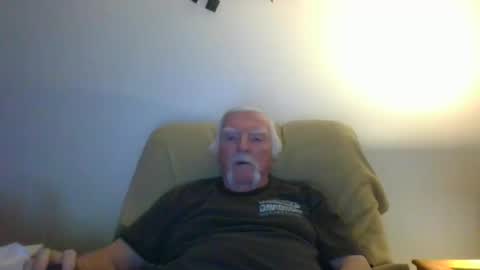 Snapshot of capecod21 chatting on January 26, 10:46 pm capecod21 online show from January 26, 10:46 pm