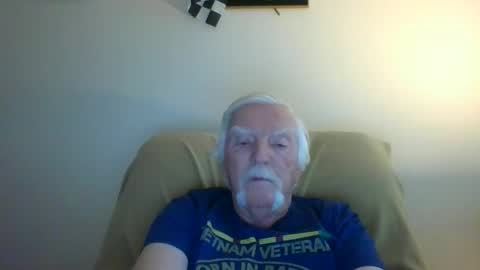 Snapshot of capecod21 chatting on February 2, 8:51 pm capecod21 online show from February 2, 8:51 pm