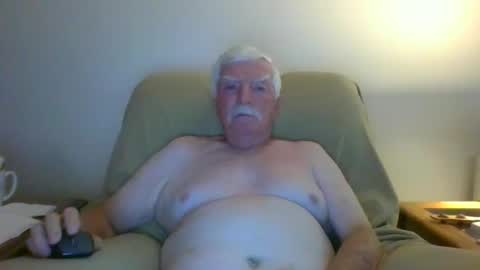 Snapshot of capecod21 chatting on September 27, 10:53 am capecod21 online show from September 27, 10:53 am