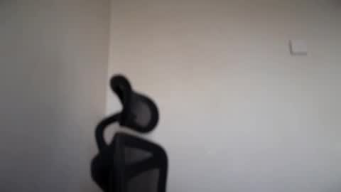 Snapshot of cappuccinokiss chatting on October 27, 6:17 am Emma online show from October 27, 6:17 am