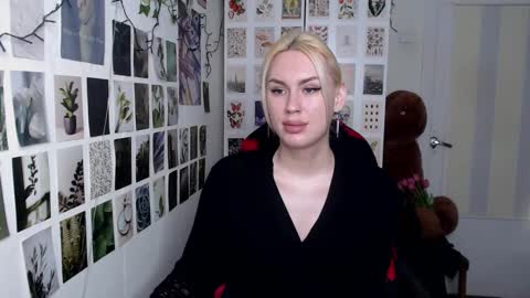 Capricious Scorpio Afa online show from March 23, 3:16 pm