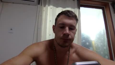 Snapshot of capt_oliver chatting on February 15, 4:09 am follow my twitter online show from February 15, 4:09 am