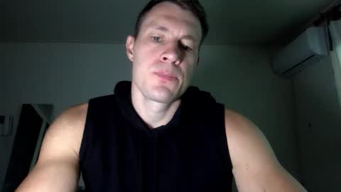 Snapshot of capt_oliver chatting on February 24, 4:54 am follow my twitter online show from February 24, 4:54 am