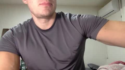 Snapshot of capt_oliver chatting on March 9, 4:16 am follow my twitter online show from March 9, 4:16 am