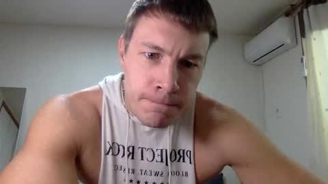 Snapshot of capt_oliver chatting on March 16, 3:56 am follow my twitter online show from March 16, 3:56 am