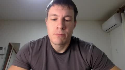 Snapshot of capt_oliver chatting on March 24, 4:06 am follow my twitter online show from March 24, 4:06 am