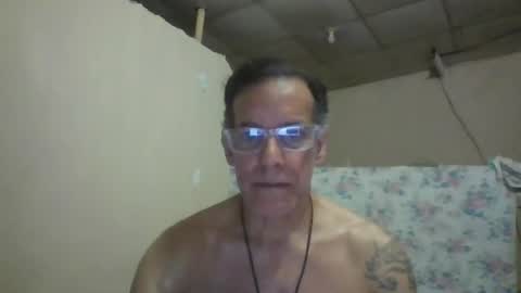 captainfox_ online show from June 15, 11:29 pm