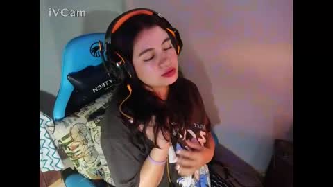 cara890713 online show from January 4, 6:41 am