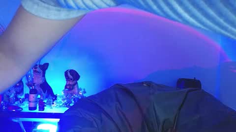 Snapshot of caraenaranja chatting on October 25, 4:09 am Amy online show from October 25, 4:09 am