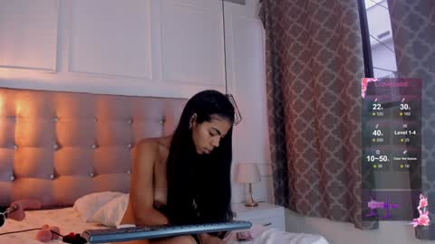 Snapshot of caraiosh_ chatting on January 4, 6:19 pm Cara online show from January 4, 6:19 pm