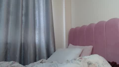 Snapshot of caramel_chocolate01 chatting on October 26, 7:14 am caramel online show from October 26, 7:14 am