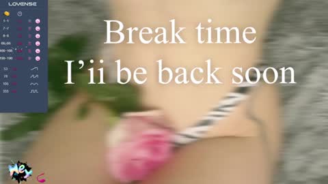 Snapshot of caramel_pie_ chatting on December 22, 9:53 pm caramel online show from December 22, 9:53 pm
