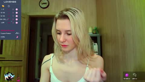 Snapshot of caramel_pie_ chatting on February 17, 5:53 pm caramel online show from February 17, 5:53 pm