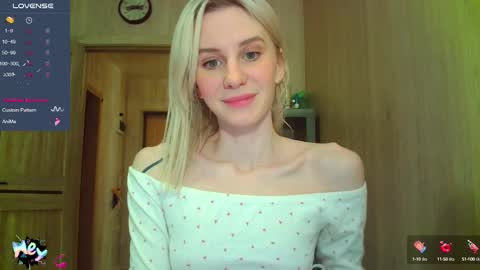 Snapshot of caramel_pie_ chatting on March 4, 7:54 pm caramel online show from March 4, 7:54 pm