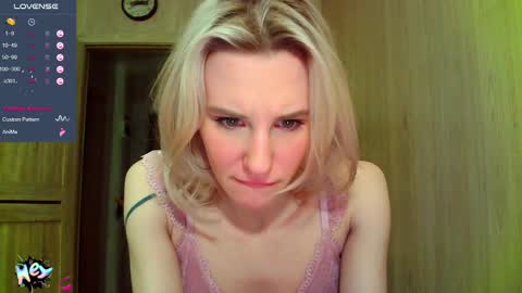 Snapshot of caramel_pie_ chatting on March 10, 5:50 pm caramel online show from March 10, 5:50 pm