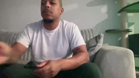 Snapshot of caramelizedzeus chatting on October 20, 1:06 am caramelizedzeus online show from October 20, 1:06 am