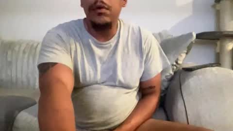 Snapshot of caramelizedzeus chatting on October 22, 12:22 am caramelizedzeus online show from October 22, 12:22 am