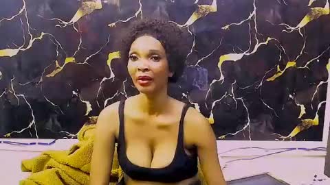caramelminxx_ online show from June 14, 8:05 am