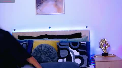 Snapshot of cardi_sin chatting on October 8, 3:53 pm cardi_sin online show from October 8, 3:53 pm