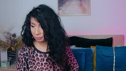 Snapshot of cardi_sin chatting on April 2, 8:01 am cardi_sin online show from April 2, 8:01 am