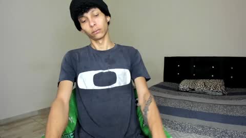 Carlos and Cristian  online show from December 22, 11:44 am