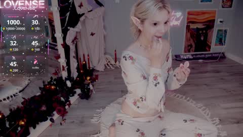 NONA    follow online show from November 13, 5:28 am