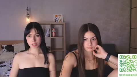 caressyourself online show from September 22, 12:07 pm