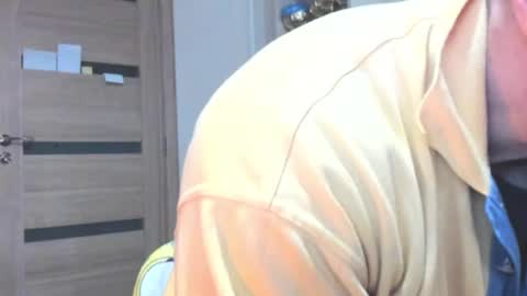 Snapshot of carin_the_body chatting on November 8, 12:16 pm Laz online show from November 8, 12:16 pm