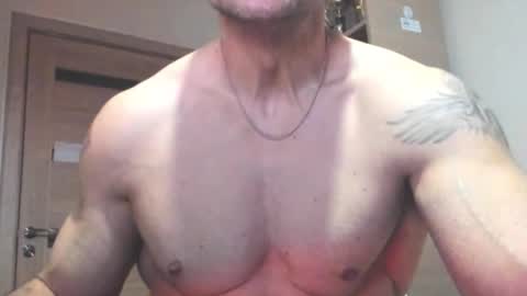 Snapshot of carin_the_body chatting on November 30, 5:33 am Laz online show from November 30, 5:33 am