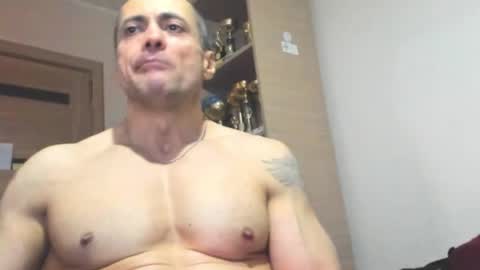 Snapshot of carin_the_body chatting on December 4, 5:32 pm Laz online show from December 4, 5:32 pm